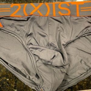 2(x)ist worn briefs. Size L. Very good condition. From a smoke free house